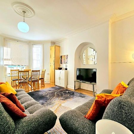 Spacious & Cosy 2 Bedroom Home Plus 2 Sofa-Beds With Private Entrance And Back Patio, 3 Min Walk To Earl'S Court Station لندن المظهر الخارجي الصورة