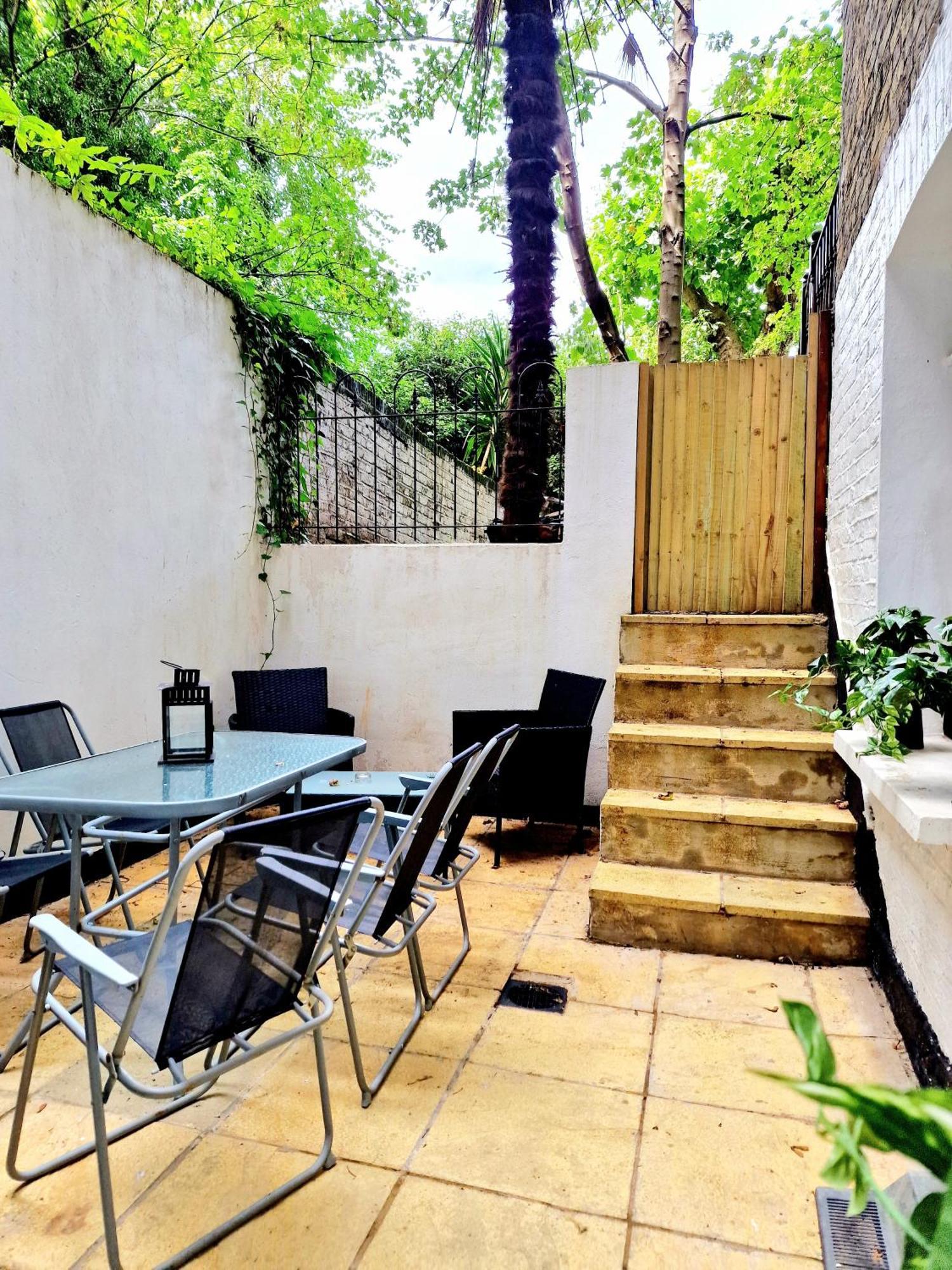 Spacious & Cosy 2 Bedroom Home Plus 2 Sofa-Beds With Private Entrance And Back Patio, 3 Min Walk To Earl'S Court Station لندن المظهر الخارجي الصورة