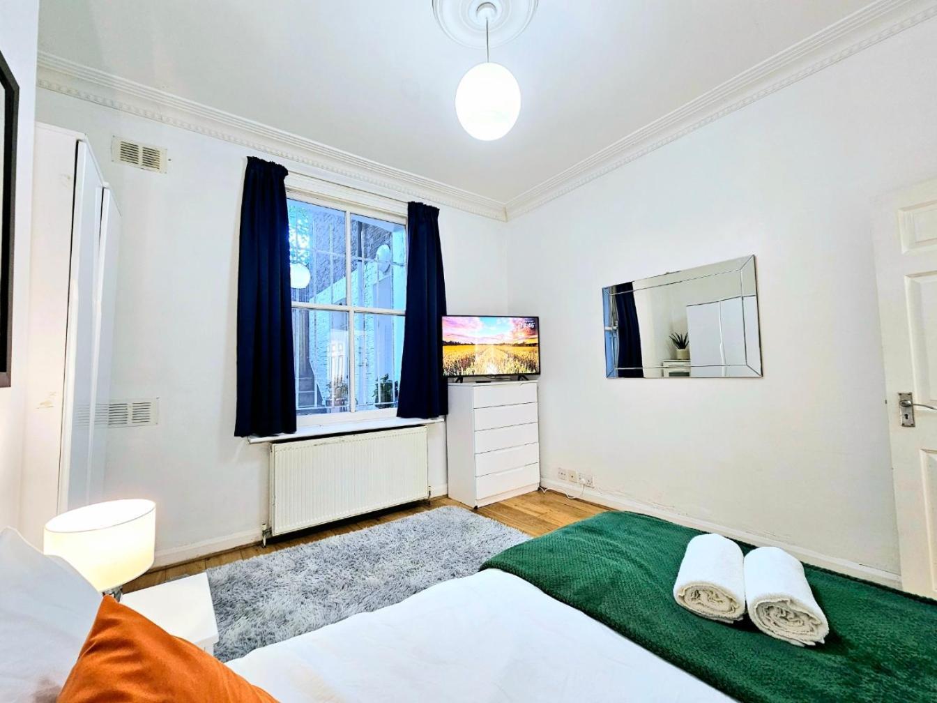 Spacious & Cosy 2 Bedroom Home Plus 2 Sofa-Beds With Private Entrance And Back Patio, 3 Min Walk To Earl'S Court Station لندن المظهر الخارجي الصورة